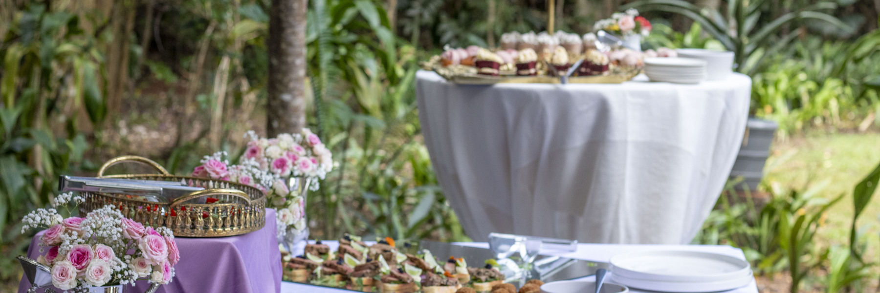 Bloom & Bubbly Event  — special offer at Prana Lodge